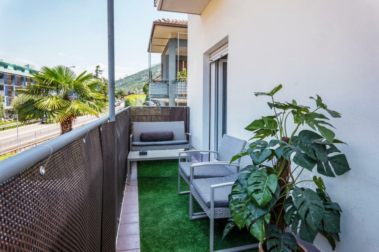 Sun Apartment Torbole Sul Garda Exterior photo